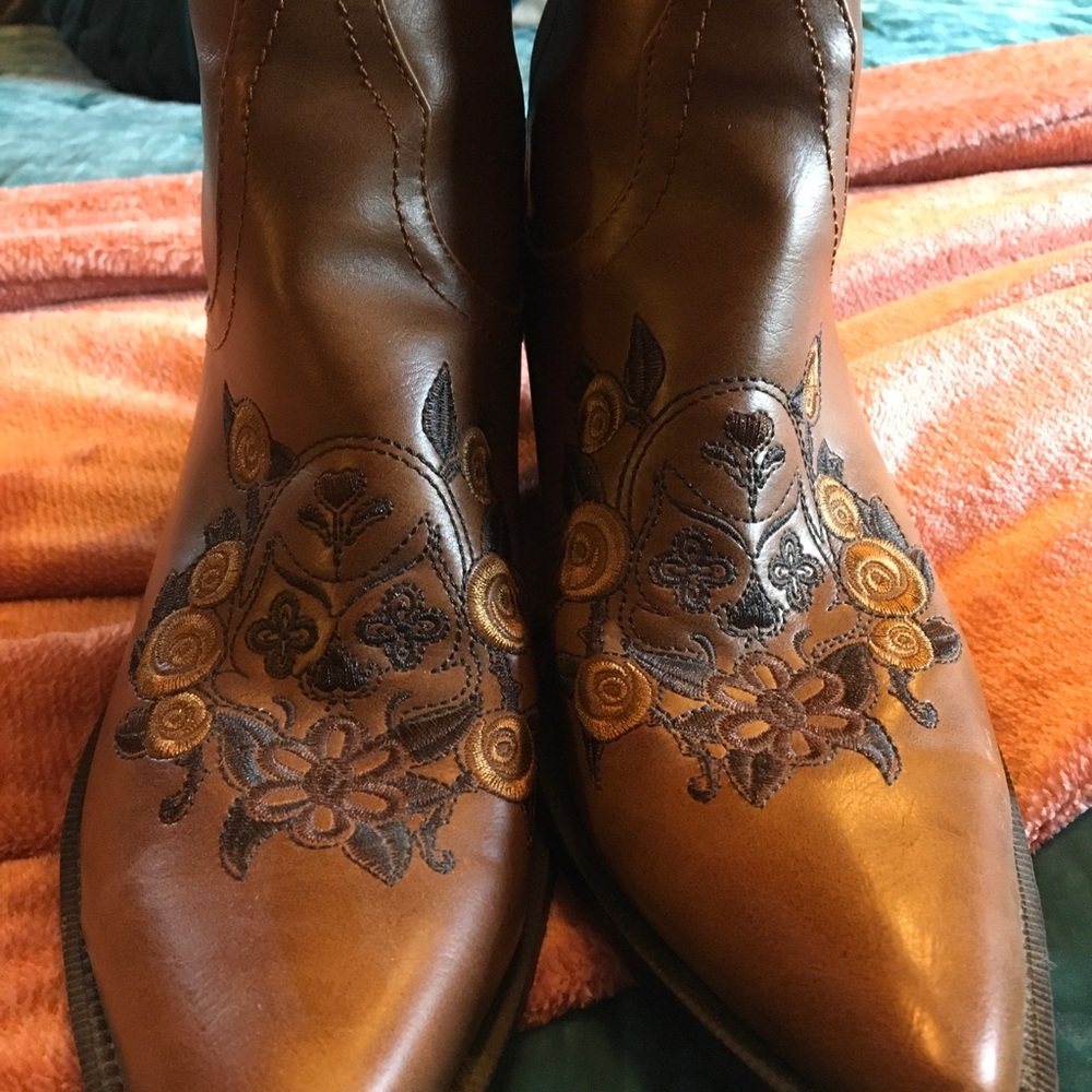 Caramel Embroidered Cowgirl Boots